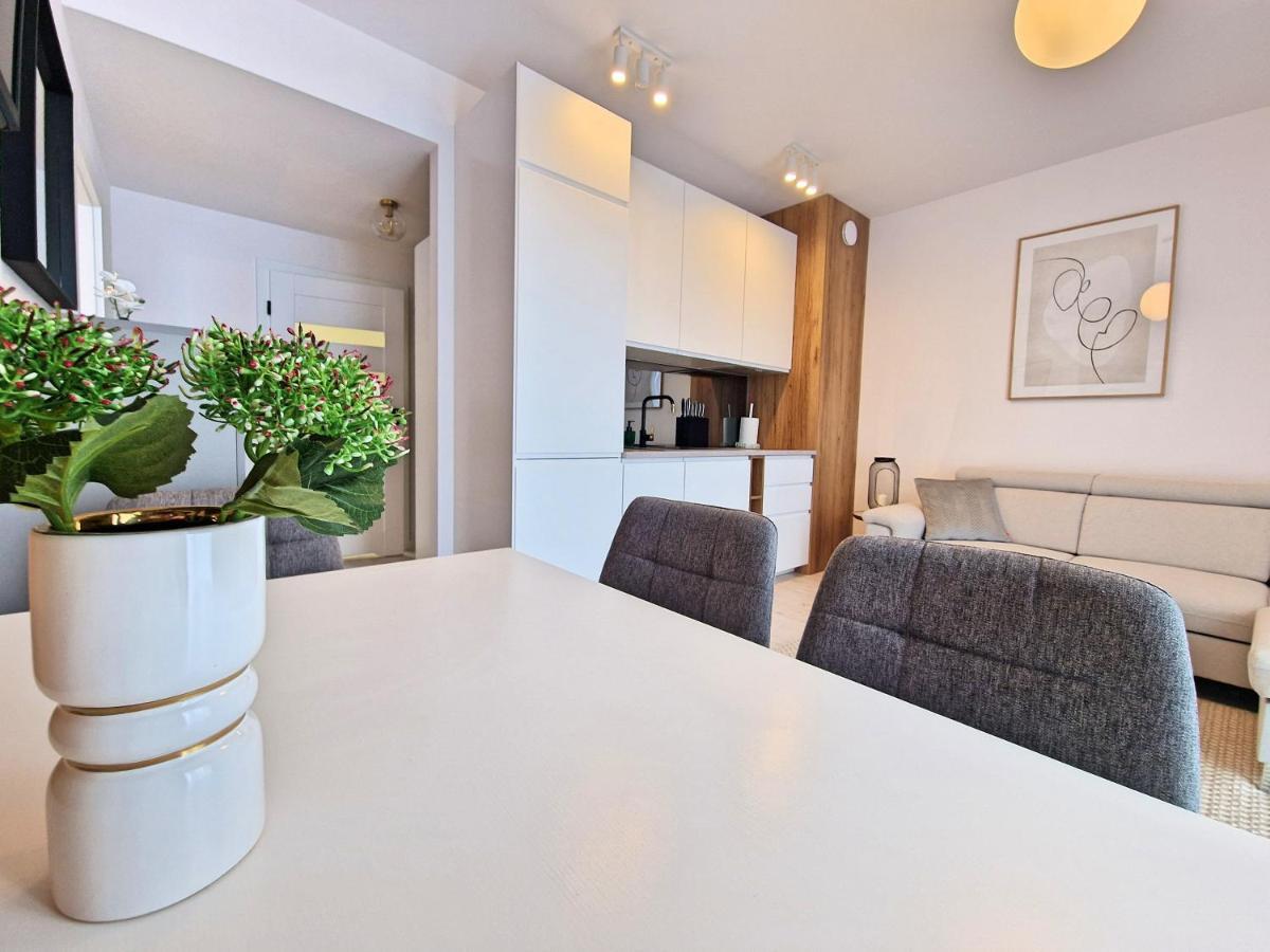 Apartament Modern 64 Z Widokiem Na Morze - 365Pam อุสตรอเนียมอร์สเกีย ภายนอก รูปภาพ
